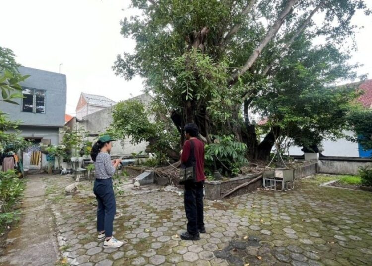 Lea saat melakukan penelitian. MOJOK.CO