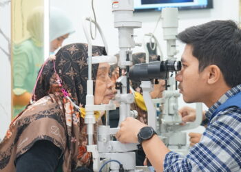 250 orang ikuti operasi katarak gratis di RS Visindo Jakarta. MOJOK.CO