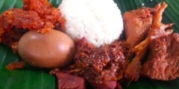 Potensi Sebenarnya Gudeg Jogja Dibunuh oleh Branding Wisata (Unsplash)