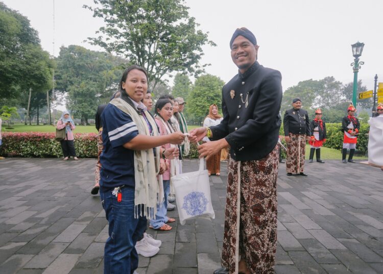 IDM Melayani Sepenuh Hati. MOJOK.CO