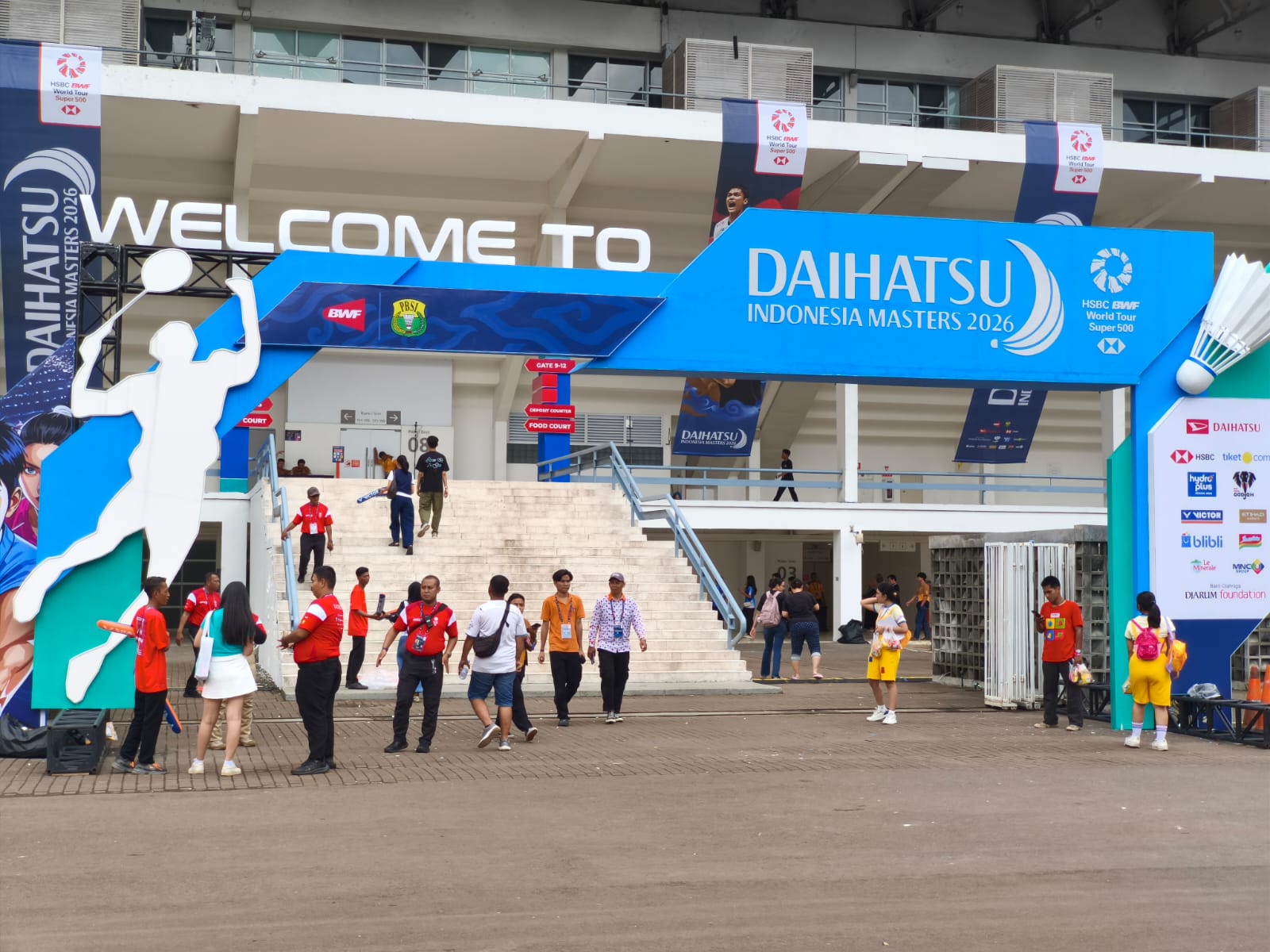 Suasana pengunjung Istora Senayan, Jakarta, dalam gelaran Daihatsu Indonesia Masters 2026 MOJOK.CO