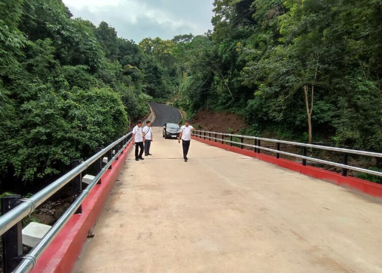 Jembatan Persen di Gunungpati, Semarang, dari kayu menjadi baja dan bercor beton MOJOK.CO