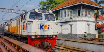 Pesan tiket kereta api lebih mudah pakai KAI Access MOJOK.CO