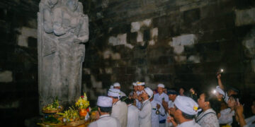 Mahashivaratri, festival tahunan yang dirayakan umat Hindu untuk menghormati Dewa Siwa di Candi Prambanan. MOJOK.CO