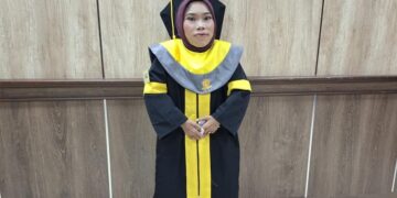 tunadaksa lulusan S1 universitas terbuka (UT). MOJOK.CO