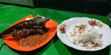 Tanpa Cina dan Pecel Lele, Mental Orang Jawa Pasti Ambruk (Wikimedia Commons)