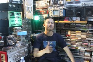 Saat Musik Analog Bukan Lagi Barang Jadul yang Bikin Malu, tapi Pintu Menuju Kenangan Masa Lalu bagi Pemuda di Jogja