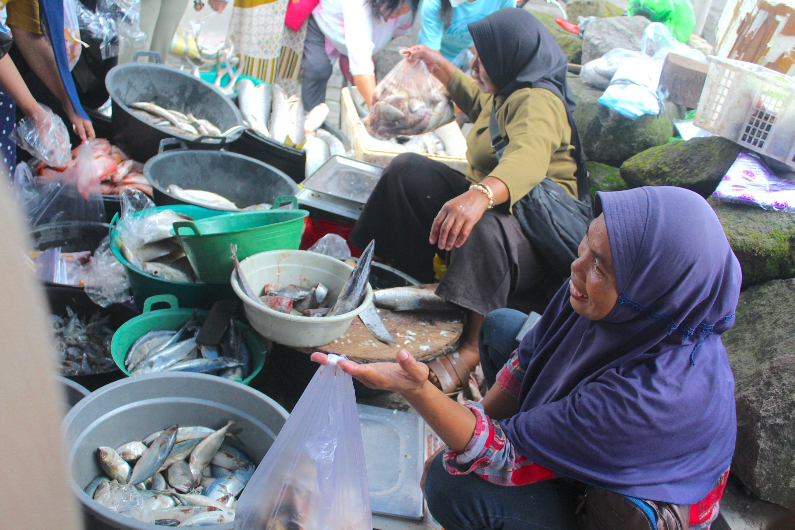 Pedagang ikan di Pasar Jangkang, Sleman. MOJOK.CO