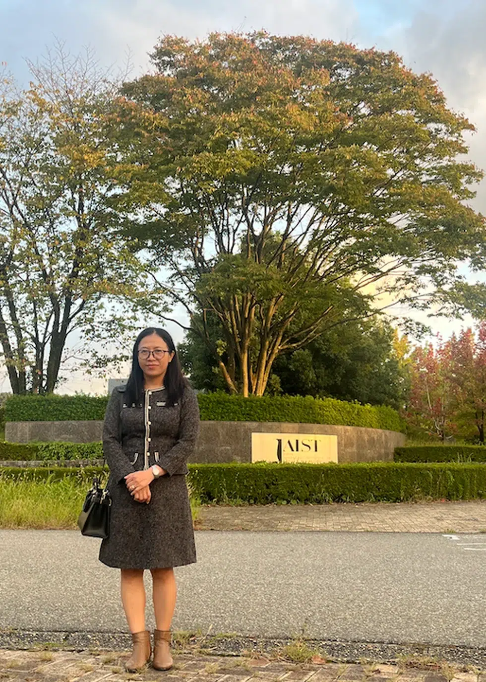 perempuan karier menolak gaji tinggi.MOJOK.CO