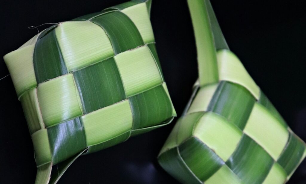 Lebaran di Keluarga Ibu Lebih Seru Dibanding Keluarga Ayah yang Jaim dan Kaku Mojok,co