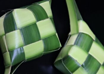 Lebaran di Keluarga Ibu Lebih Seru Dibanding Keluarga Ayah yang Jaim dan Kaku Mojok,co