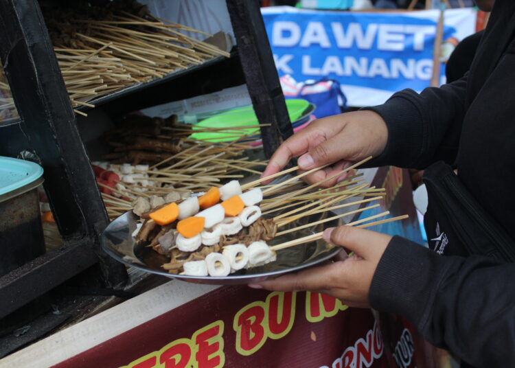 Sate kere. MOJOK.CO