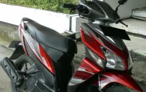 Honda Vario Adalah Motor yang Paling Menderita di Surabaya: Mesin Loyo Itu Sengsara Dihajar Jalan Rusak