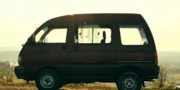 Naik Travel dari Jogja ke Surabaya Penuh Derita, Nyawa Terancam (Unsplash)