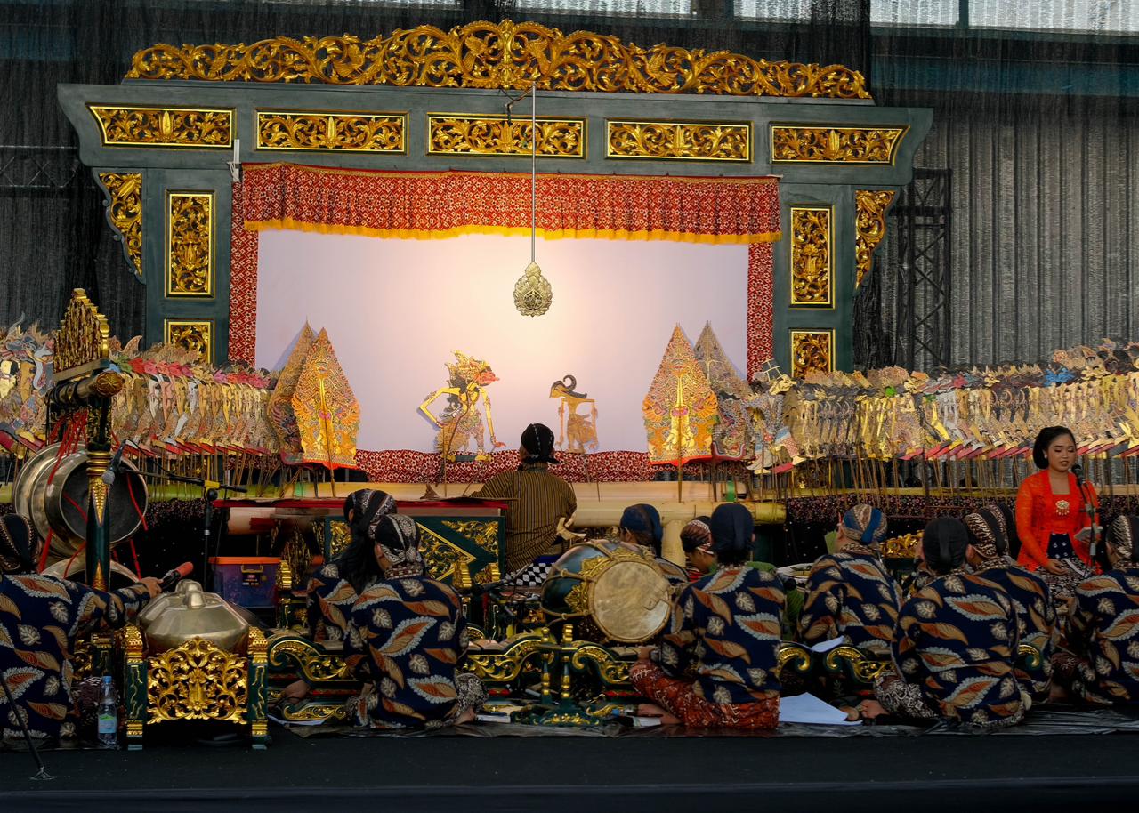 plaza ambbarrukmo.MOJOK.CO