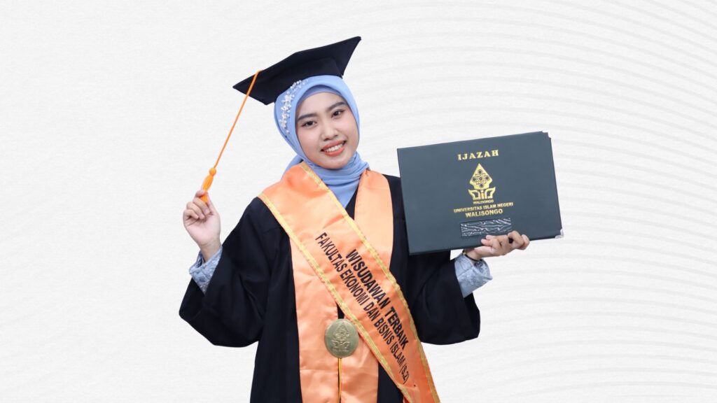 Nurul Fajriatussaadah, perempuan asal desa yang menjadi lulusan terbaik S2 di UIN Semarang