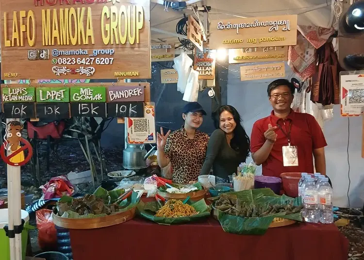 Anselmus Way, lulusan FISIPOL Universitas Gadjah Mada (UGM) pilih usaha keripik singkong hingga ayam geprek, tapi sukses MOJOK.CO