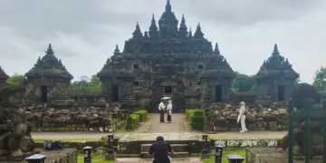 Merawat Nilai Luhur di Dalam Candi Plaosan agar Tak Memudar Seiring Zaman Mojok.co