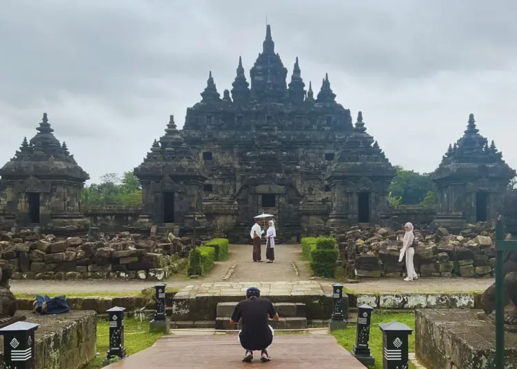 Merawat Nilai Luhur di Dalam Candi Plaosan agar Tak Memudar Seiring Zaman Mojok.co