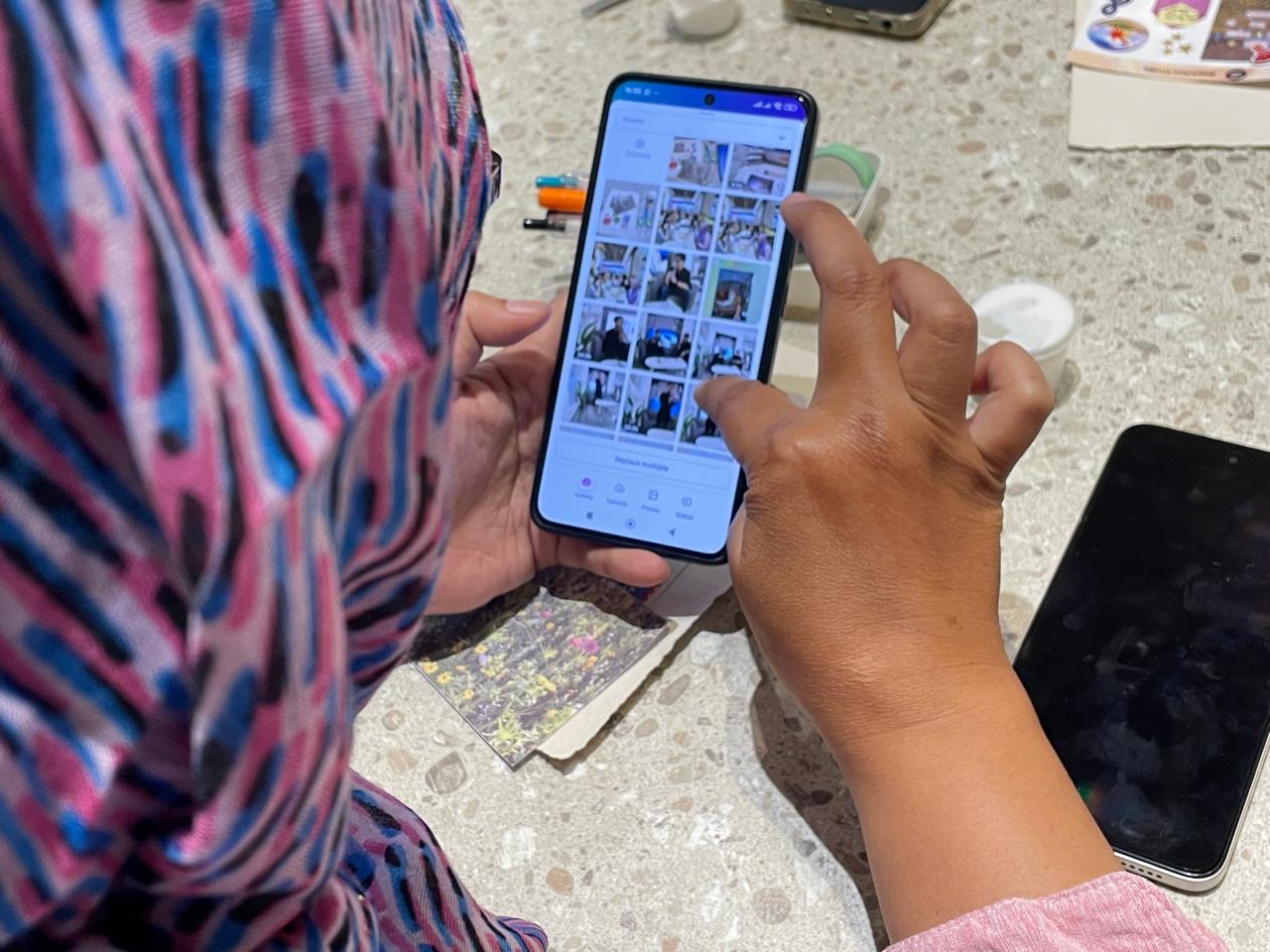 Journaling digital menggunakan REDMI 15 (Mojok.co/Shofiatunnisa Azizah)