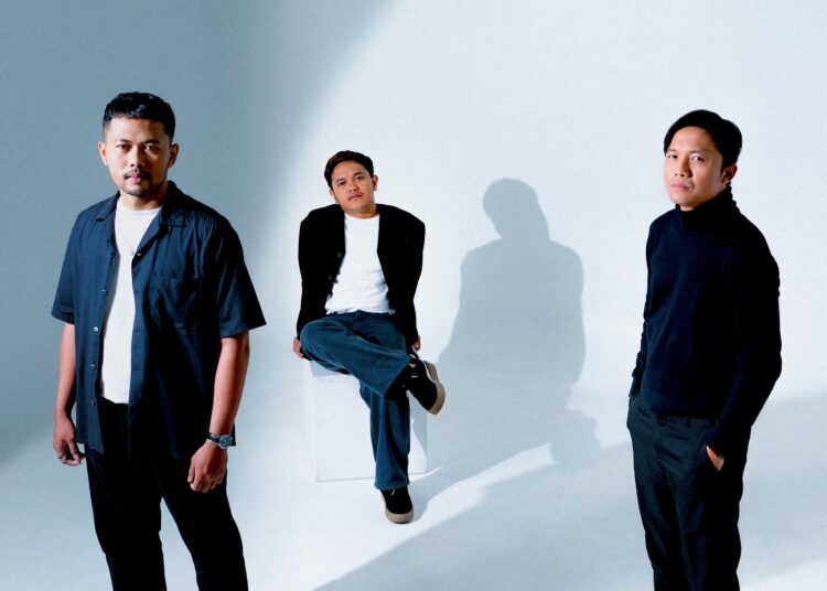 YUHU. Rilis Single Baru “Bertemu Di Sini”, Definisi Rindu Itu Bersifat Universal.MOJOK.CO