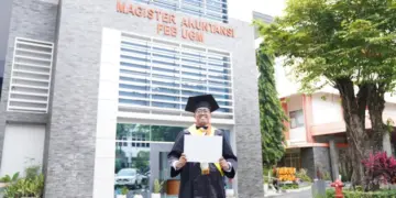 ASN lulus kuliah S2 UGM dengan IPK sempurna, tanpa kehadiran ibu