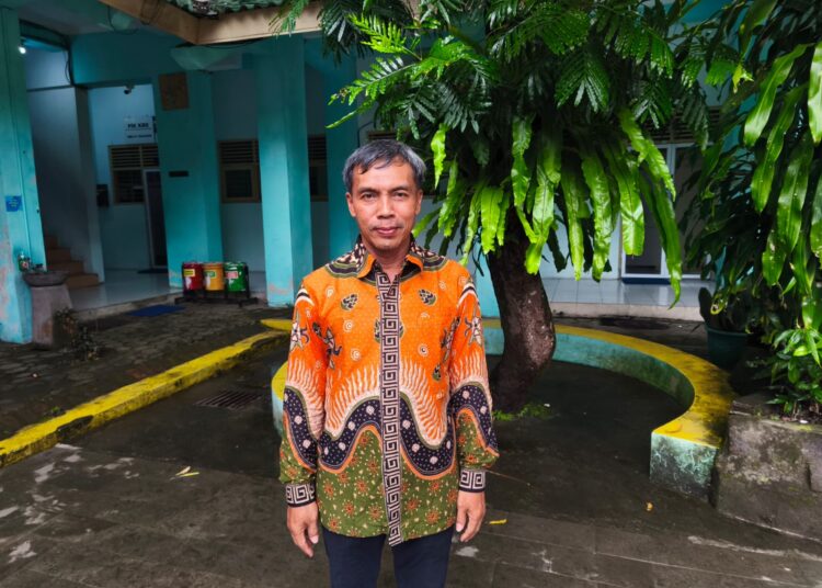 Muhammad Marjuki (50), guru SMAN 1 Kalasan saksi hidup gempa Jogja MOJOK.CO