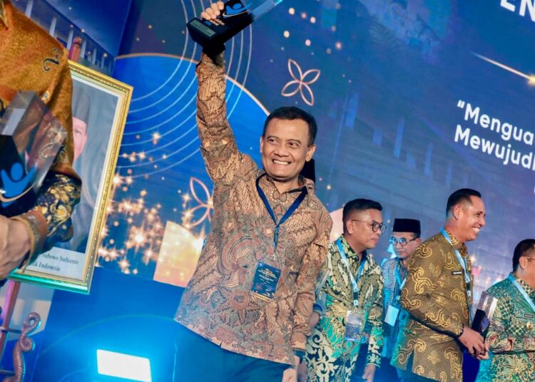 Jawa Tengah terima berbagai penghargaan pendidikan dari Mendikdasmen, Gubernur Ahmad Luthfi tegaskan pendidikan adalah syarat mutlak meningkat SDM MOJOK.CO