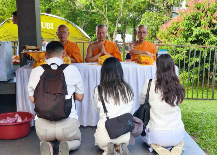 Waisak di Candi Borobudur Magelang jadi momentum meluruhkan ego diri MOJOK.CO