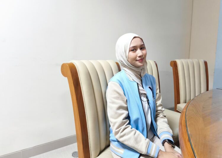 Azzalia Salsabila, mahasiswa UGM yang merasakan impact pelatihan skill digital dari IndonesiaNEXT Telkomsel MOJOK.CO