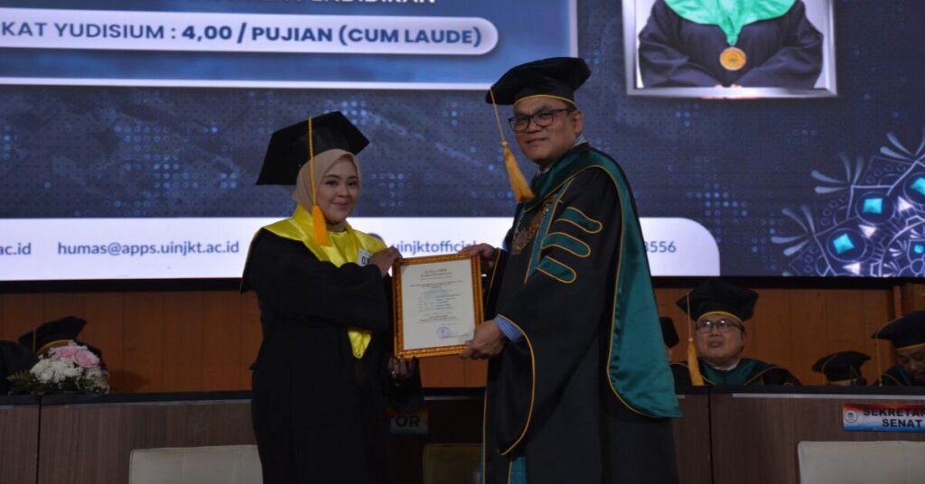 Cerita Mafatihatul Maghfirah: Mahasiswi Madura kuliah di UIN Syarif Hidayatullah Jakarta dengan jualan risol hingga lulus tanpa skripsi MOJOK.CO