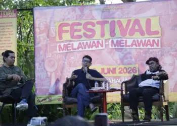 Mas Uceng sebagai narasumber Festival Melawan-Melawan. Ia menyampaikan perlawanan masyarakat sipil perlahan telah terbunuh oleh rezim.