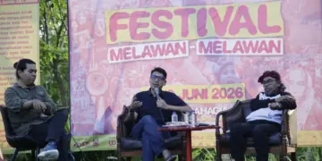 Mas Uceng sebagai narasumber Festival Melawan-Melawan. Ia menyampaikan perlawanan masyarakat sipil perlahan telah terbunuh oleh rezim.