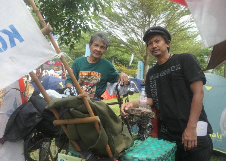 Dede Susilo (kiri) dan Asep Mukhsin (kanan). MOJOK.CO
