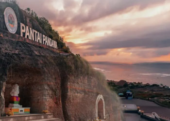 5 tips dapat tiket murah untuk liburan keluarga di Pantai Pandawa Bali MOJOK.CO