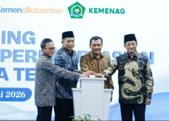 Peluncuran program pendidikan koperasi (perkoperasian) untuk sekolah-sekolah yang dipelopori Pemerintah Provinsi Jawa Tengah (Pemprov Jateng) MOJOK.CO