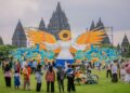 Sunflower Angel di Candi Prambanan saat pagi. MOJOK.CO