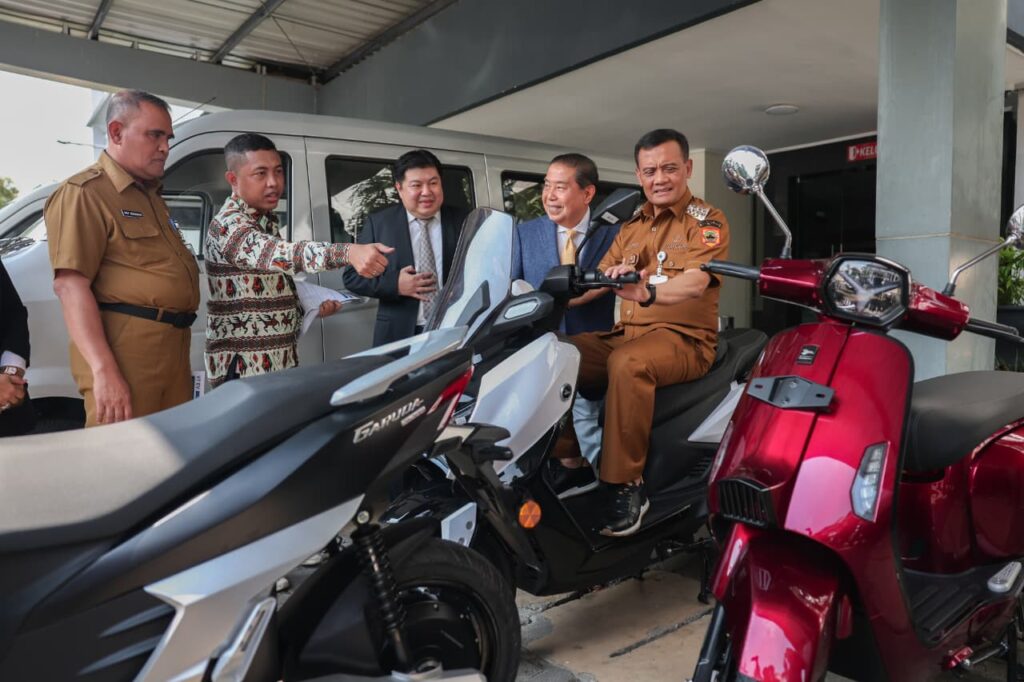 Suntikan dana investasi dari investor Tiongkok untuk pengembangan industri kendaraan listrik (EV) di Kendal Jawa Tengah (Jateng) MOJOK.CO