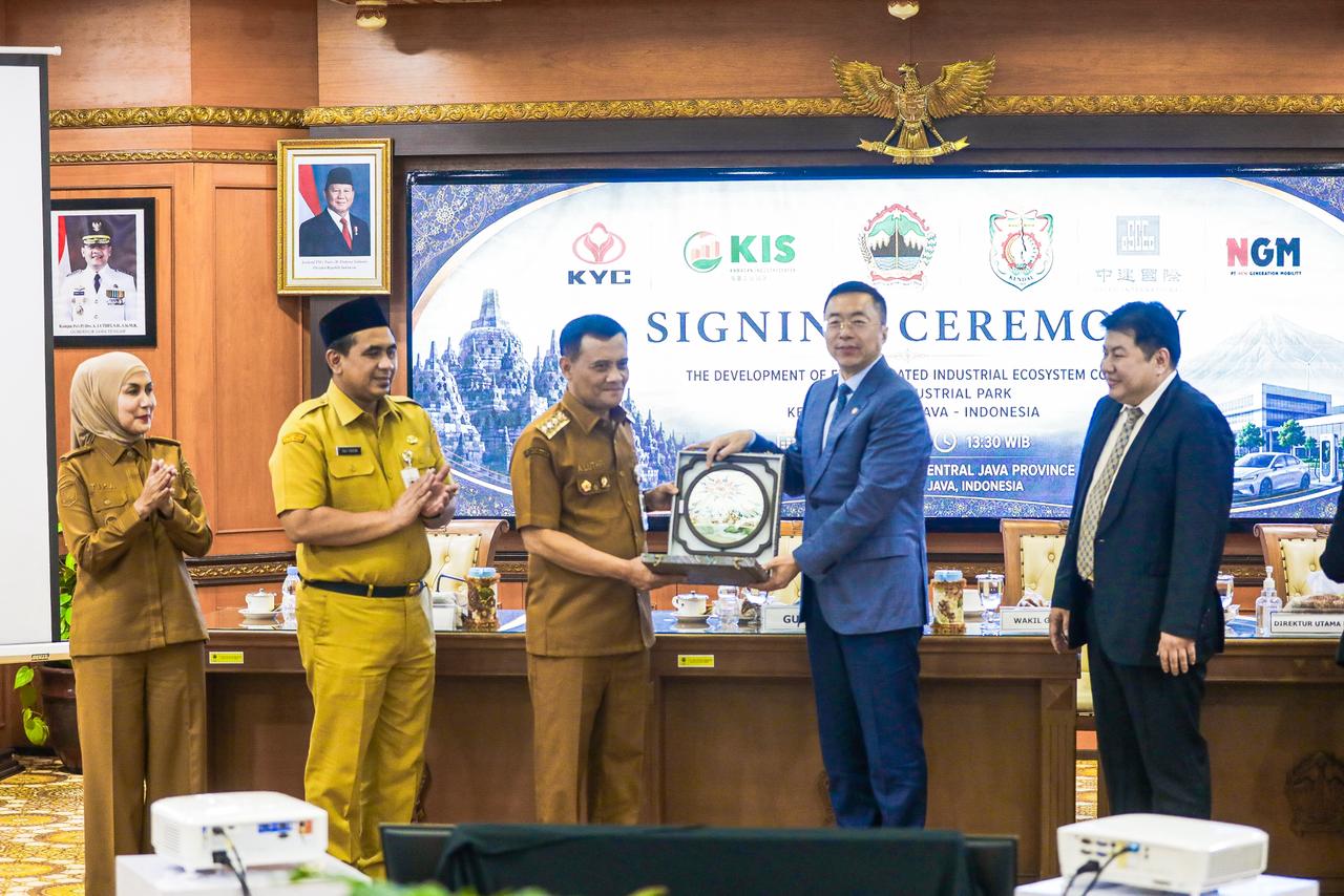 Suntikan dana investasi dari investor Tiongkok untuk pengembangan industri kendaraan listrik (EV) di Kendal Jawa Tengah (Jateng) MOJOK.CO