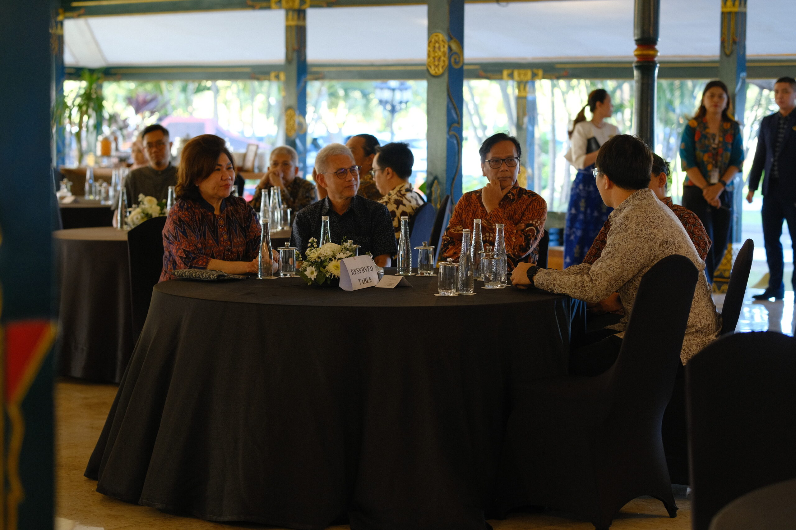 Suasana launching buku "Ambarrukmo: Jatidiri dan Kebanggaan Negeri" di Pendopo Agung Kedaton Ambarrukmo Yogyakarta MOJOK.CO