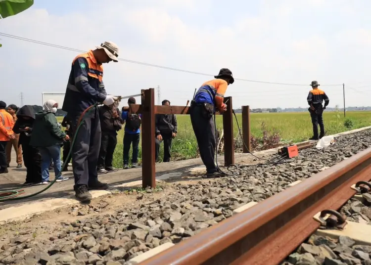 Wonogiri Jadi Wilayah dengan Penutupan Perlintasan Liar Terbanyak di Daop 6 MOJOK.CO