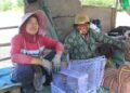 Jumirah dan suami merupakan pemulung di TPA Troketon, Klaten. MOJOK.CO