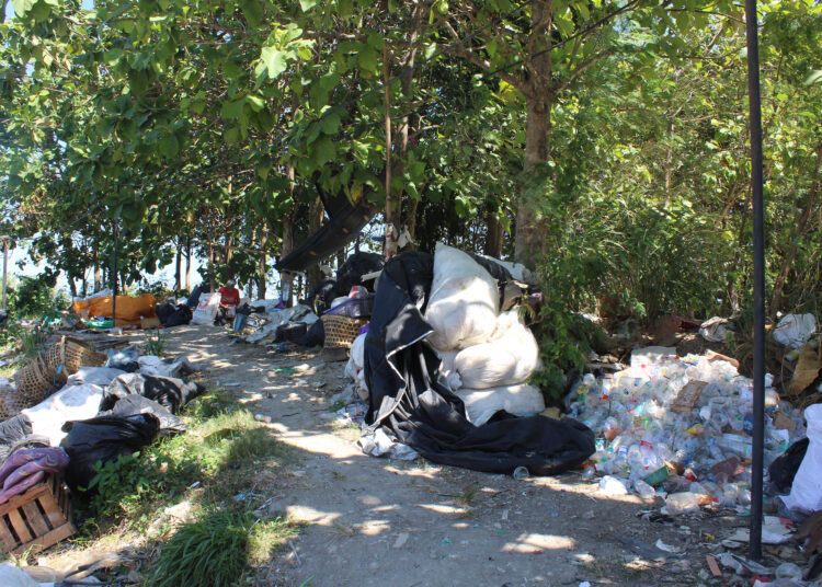 Lahan penyimpanan sampah milik pemulung. MOJOK.CO