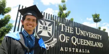 Lulus dari Universitas Mataram lanjut ke University of Queensland Australia. MOJOK.CO