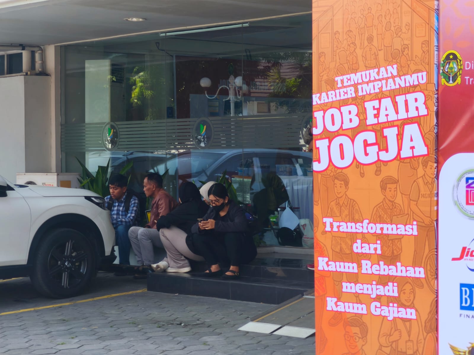 Para job seeker di Job Fair Kota Jogja 2026 MOJOK.CO