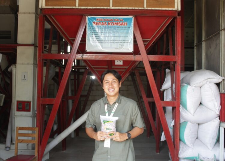 Dr Avi pendiri puskestan di Klaten. MOJOK.CO