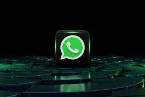 Grup WhatsApp keluarga, tempat menghakimi hidup orang lain (Unsplash)
