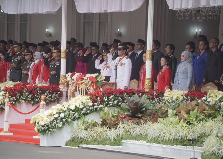 Upacara kemerdekaan di Gedung Agung. MOJOK.CO