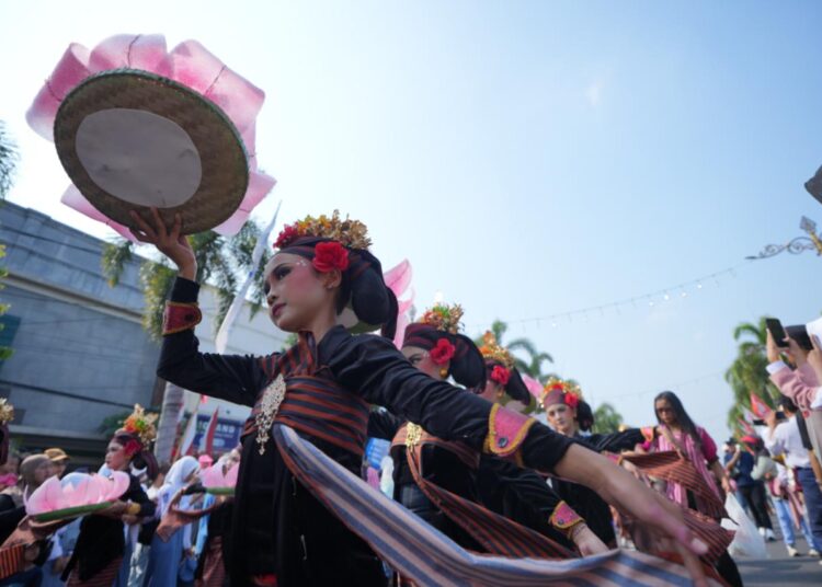 salah satu atraksi di Karnaval Budaya Klaten. MOJOK.CO