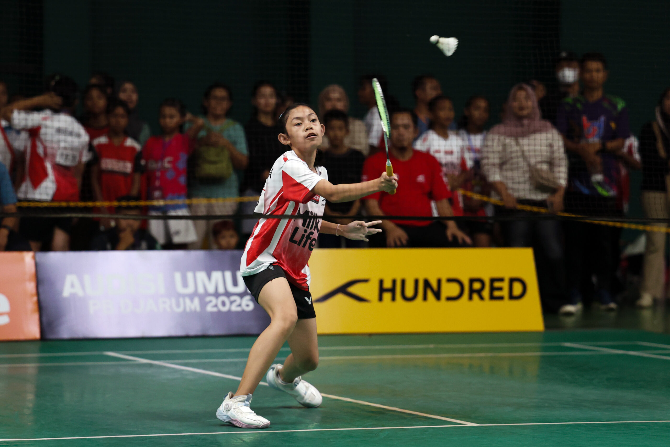Atlet putri KU-12, Lusia Maheswari Gracia Pengajeng, yang kembali menjajal kemampuannya di Audisi Umum PB Djarum setelah tahun lalu tersisih pada Tahap Turnamen. MOJOK.CO